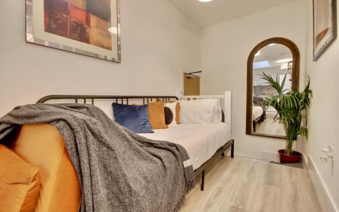 Stunning Compact Studio in the heart of Portsea