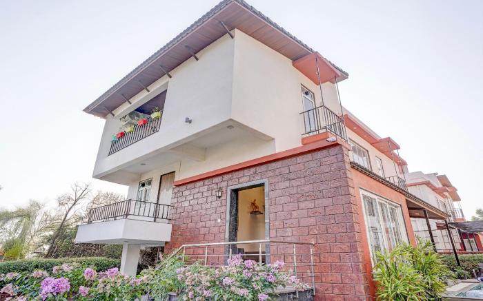Aamy Villa | 3-BHK | Pvt Pool | Garden | Balconies