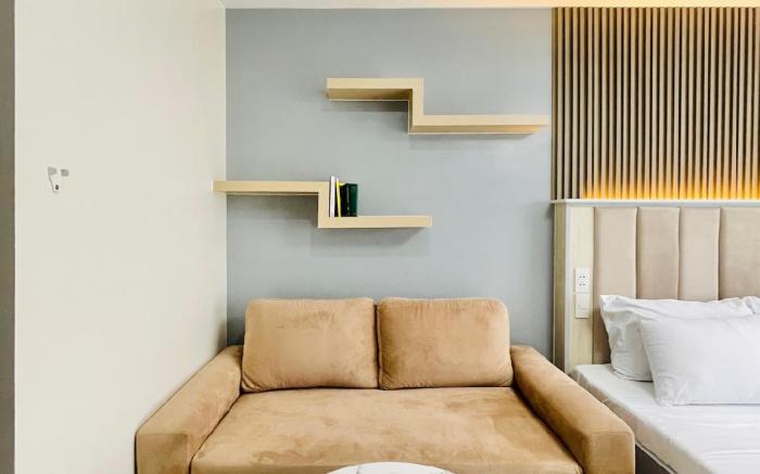 * * *BT 1 Chic City Studio Retreat