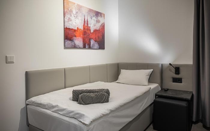 Home & Work Apartments 