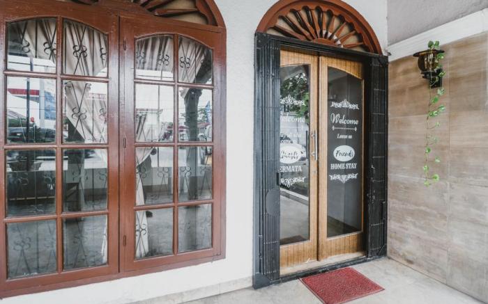 RedDoorz near Millennium ICT Center Medan