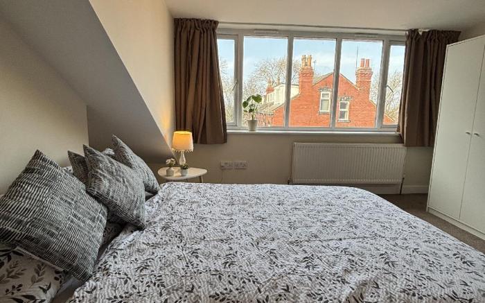 Bright and Cozy Stay in leeds