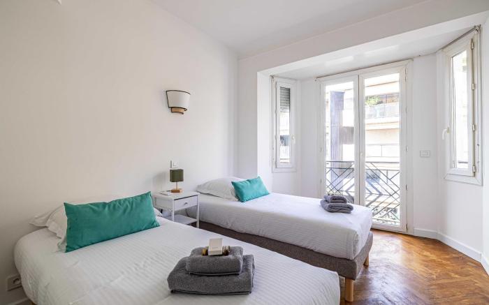 Elegance and Refinement with A/C - Cannes