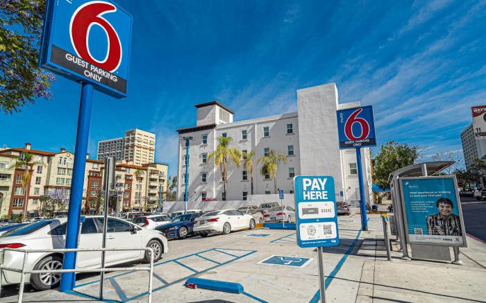 Motel 6 San Diego, CA - Downtown