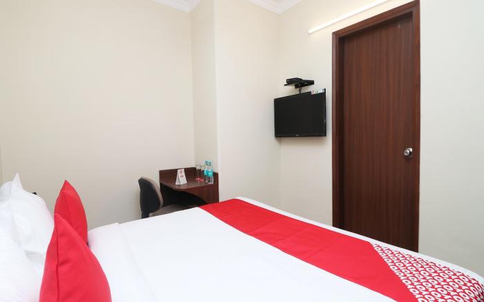 Flagship 74174 Hotel Central Plaza