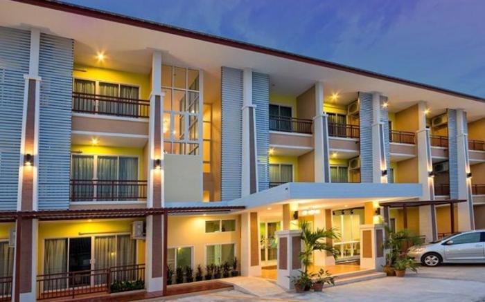 Takanta Place Aparthotel