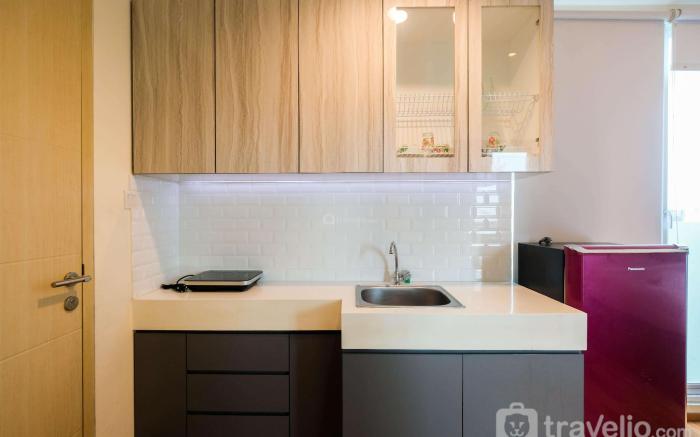 Great Location Studio at Tree Park Apt By Travelio