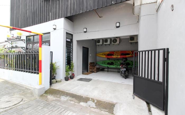 RedDoorz near Graha Saba UGM