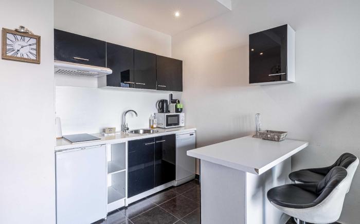 Welcoming Apartment With parking  Croisette