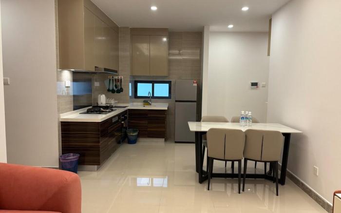 R&F Seine Region 2R2B Elegant Apt Garden View NoTV