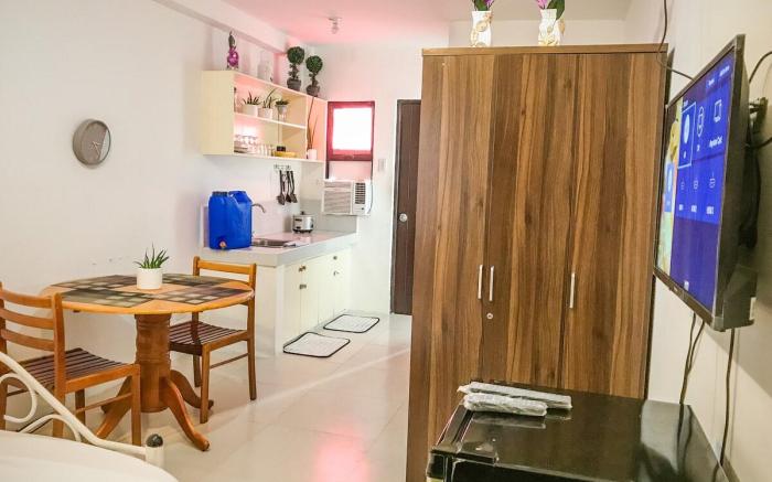 Entire Unit / Balcony /wiFi