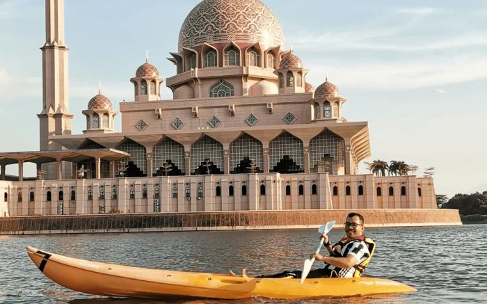 Enclave Business Hotel