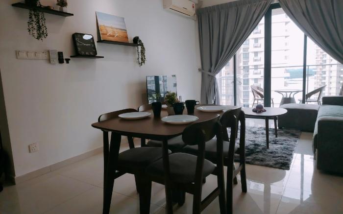 Danga Bay Pool View 2 Beds Homestay by One 9 Stay