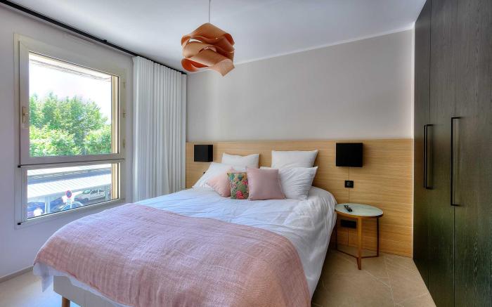 Luxury apartment with balcony, Cannes city center