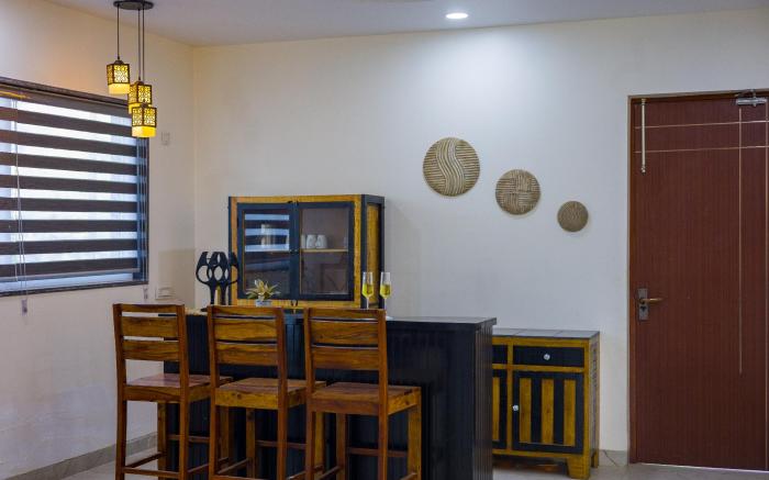 ELIVAAS AdhiVa Retreat 5-BHK Farmhouse with Private Pool, Bar & Lush Garden