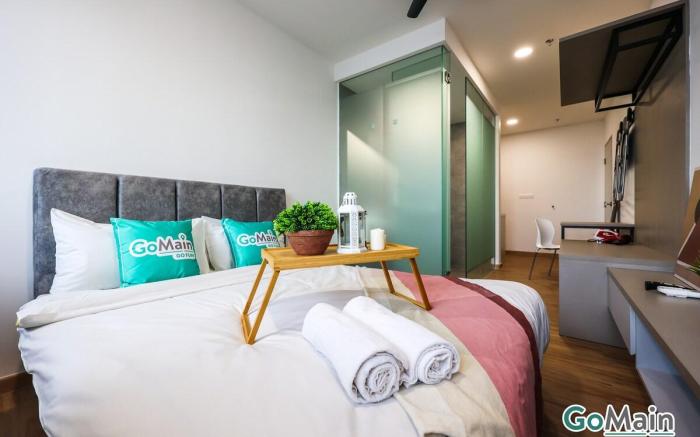 Check-In 24Hours Skypool/ Riveria City KL Sentral