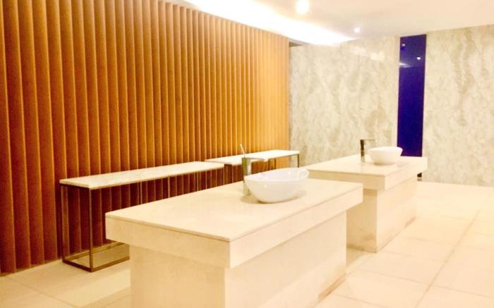 R&F Luxurious Mall Large unit for large group