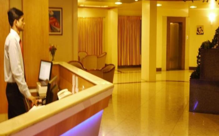 Hotel Kohinoor Square