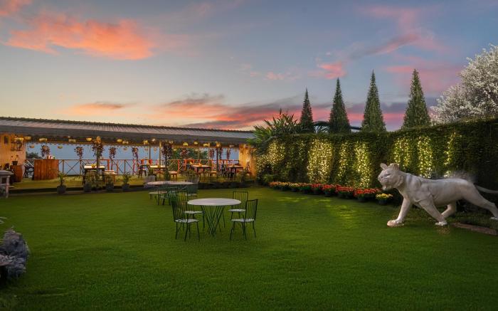 Summit Namnang Courtyard & Spa - MG Marg