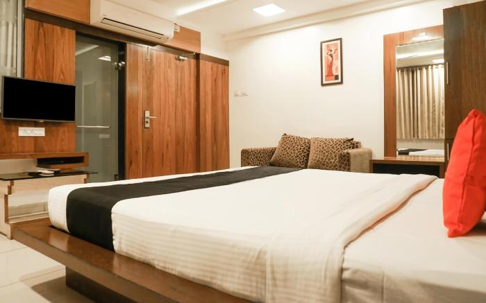 Capital O 3285 Hotel Radiant