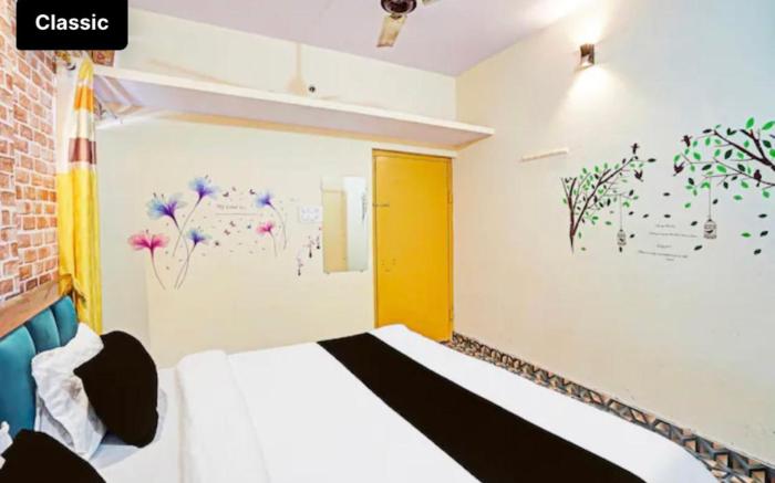 Goroomgo Kashi Family stay Varanasi