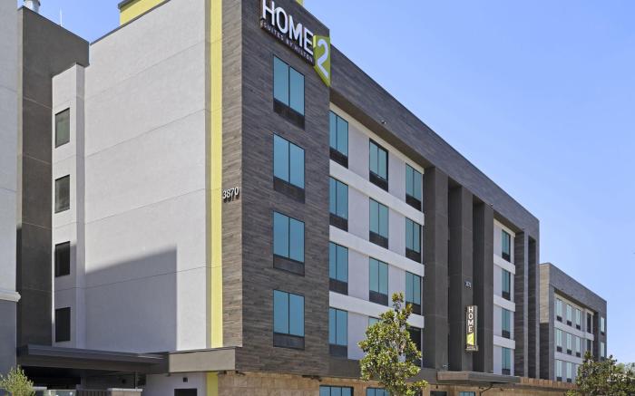 Home2 Suites by Hilton Riverside Downtown