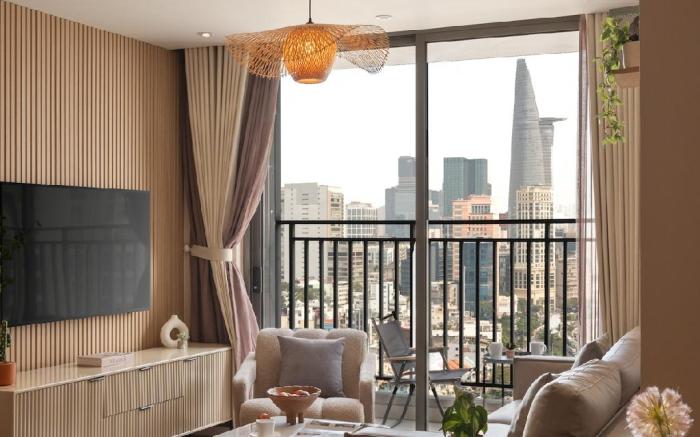 LuxeStay - Large 3BR+2BA City Views, 5min BuiVien