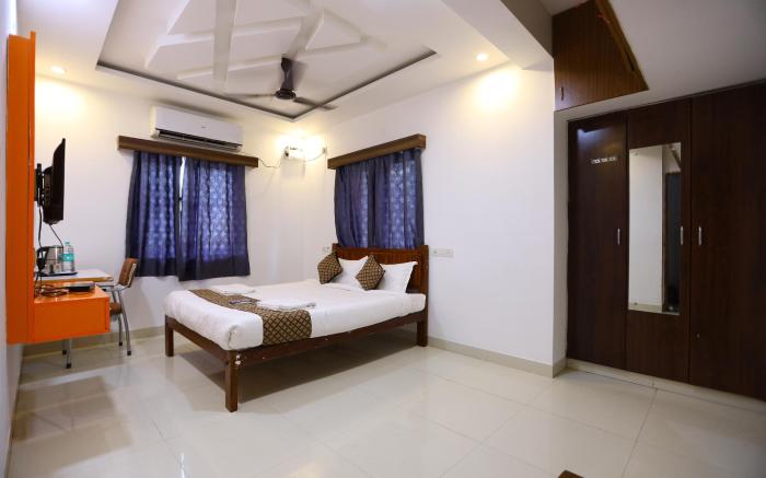 Starlight Hotels DLF