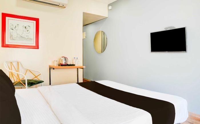 Collection O Pune Mandai Metro Station