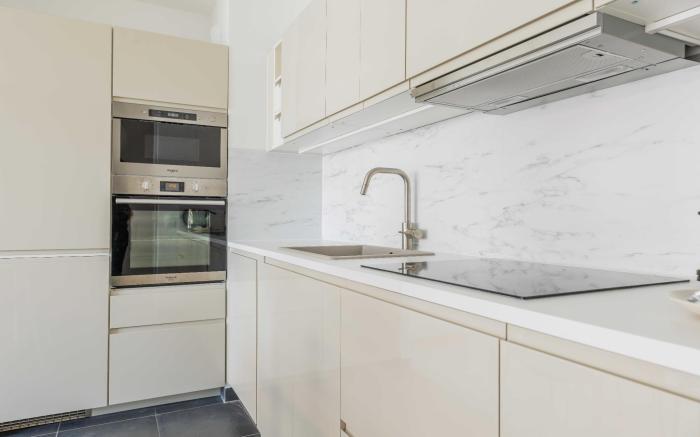 Modern apartment -2BR-4P- Flea market