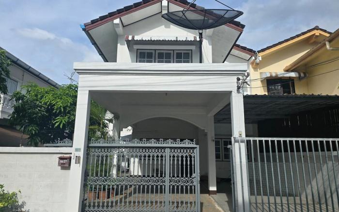 MangoTree House 