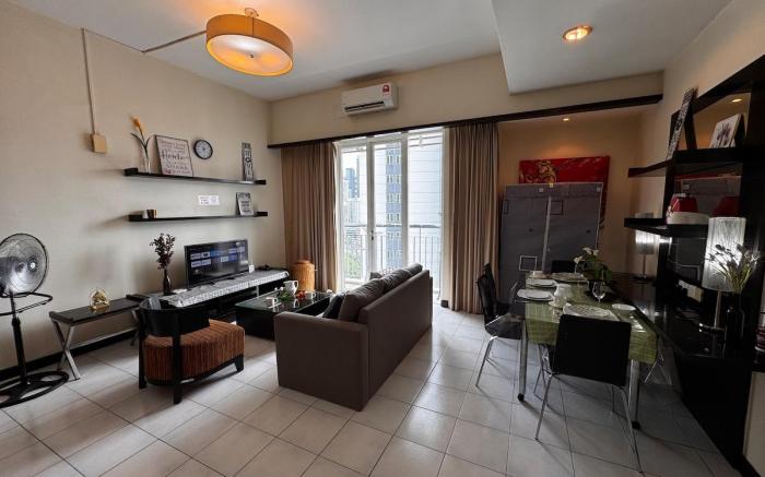 Bkt Ceylon 908 Next to Jalan Alor KLCC 2R2B 8Pax