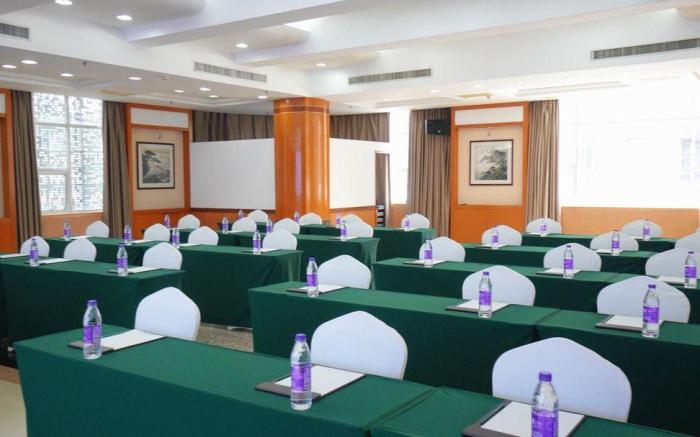 Golden Eagle Hotel Yuexiu Park Xiaobei Metro Station Branch