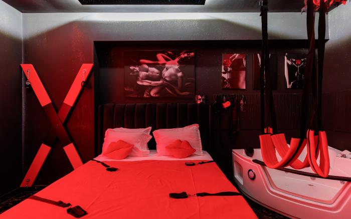 Romeo Nights - Love Rooms - Adults Only