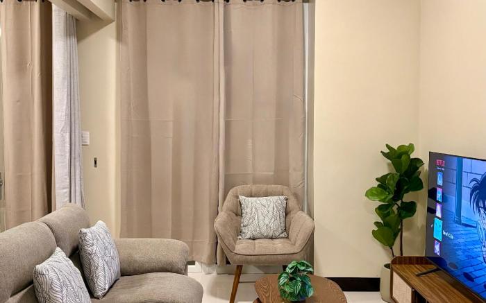 Modern Condo in Mactan Newtown | Pool + Beach