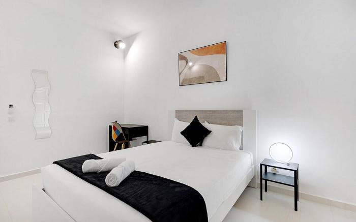 Pool Side Villa Sereno