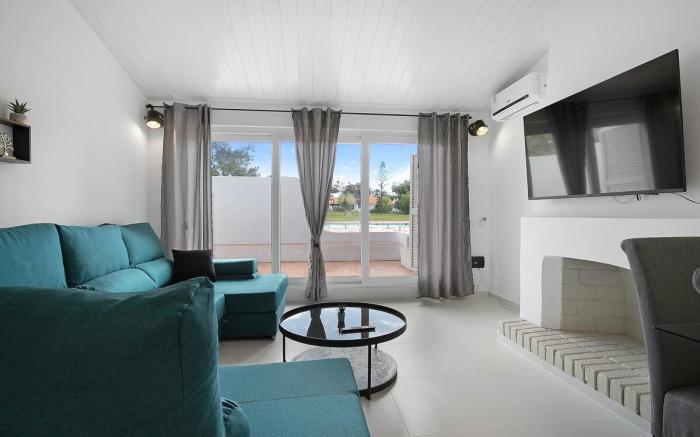 Pool Side Villa Sereno