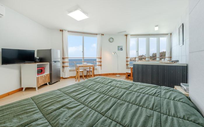 Pohang In The Blue Spa Pension