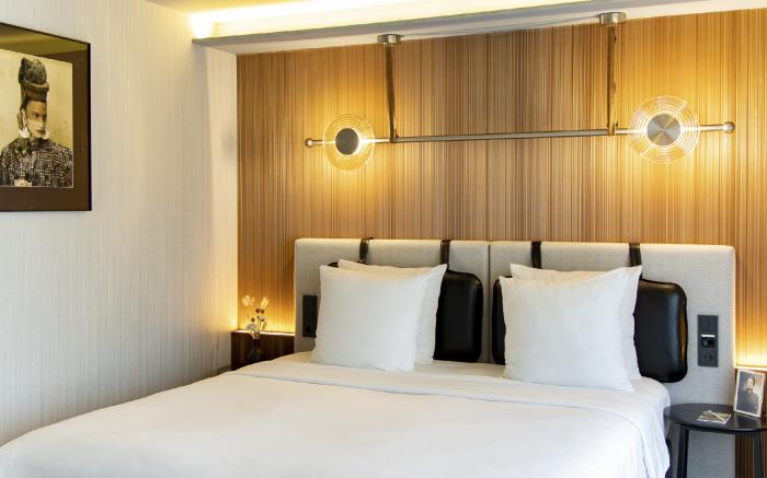 MUZE Hotel Dusseldorf - Handwritten Collection