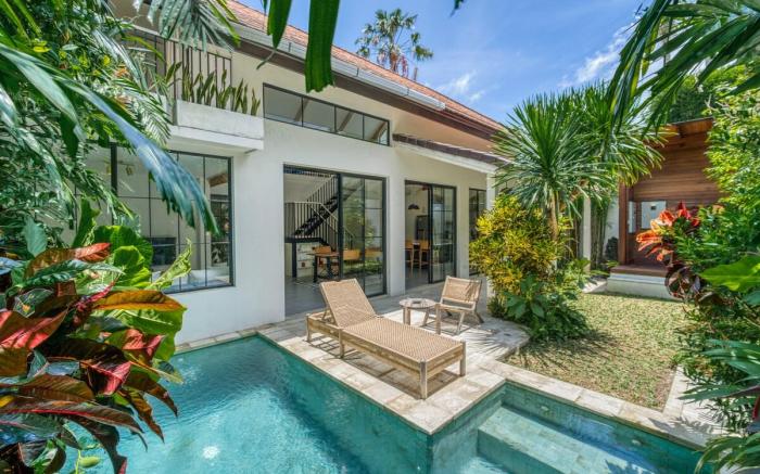 Palmera Villa: 2-Bedroom Retreat in Canggu