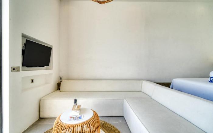 Avasa Villa C1 : Brand New 1BR in Berawa, Bali.