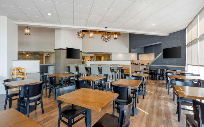 SureStay Studio by Best Western Paradise Lancaster County