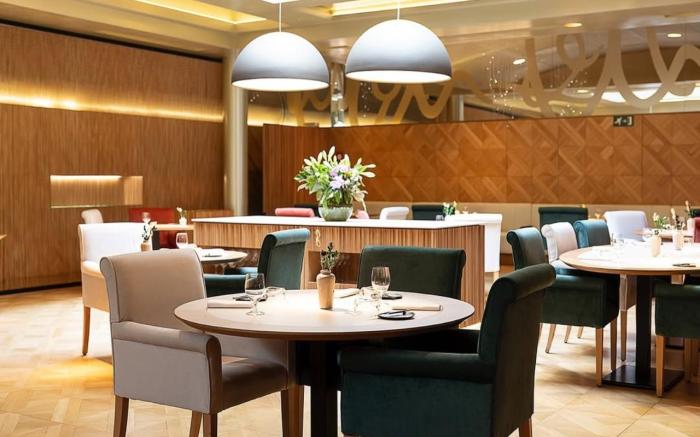 Hotel Precesion Palace Near Delhi Airport