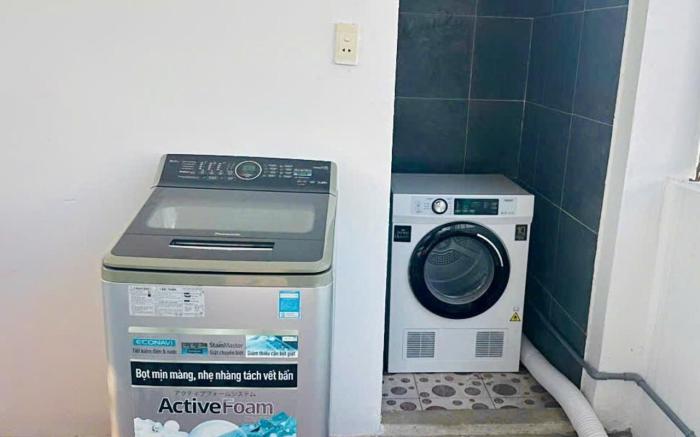 LOUIS OTIS APARTMENT
