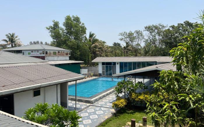 Canal Touch Resort