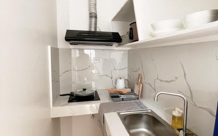 U2 New Minimalist Home 1-4 pax nr UP wifi Netflix