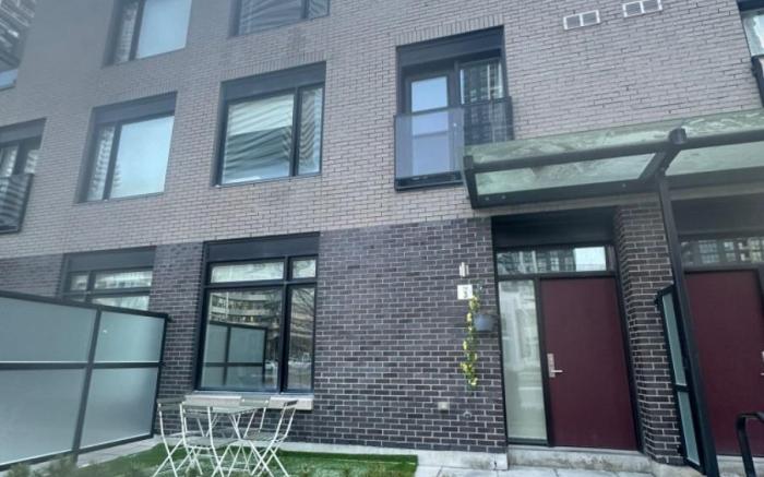 Modern 3 bed room house in Toronto Mississauga