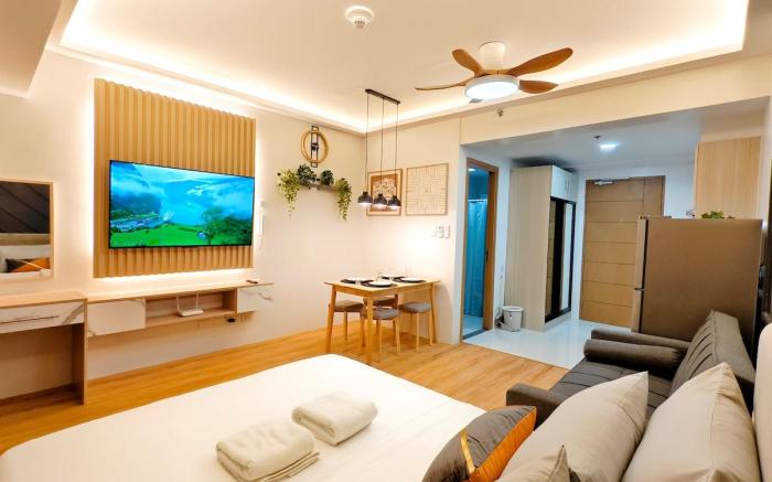 East Gate 33P - Brand New Furnished Unit Pool Gym