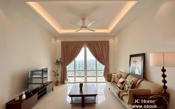 City Sunset Seaview High floor | Walkable to CIQ