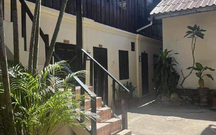 Manotemple Guest House